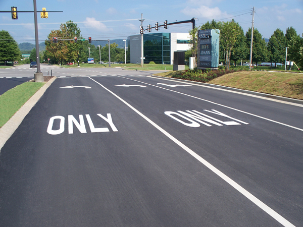 MECHANIZED MAINTENANCE OF UNPAVED ROADS